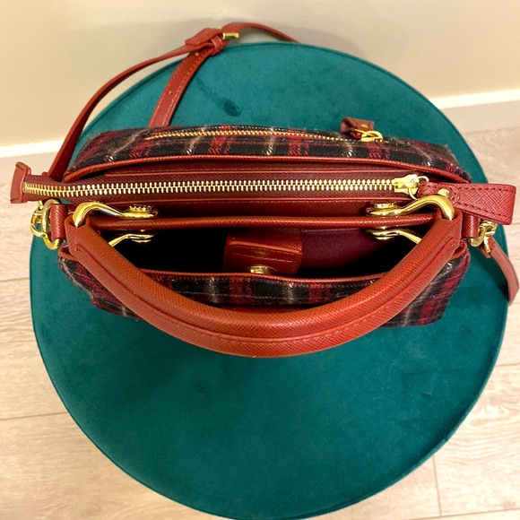 EUC RARE Samantha Vega Fulfilled Love Burgundy Tartan Plaid Crossbody Handbag. - Picture 5 of 17